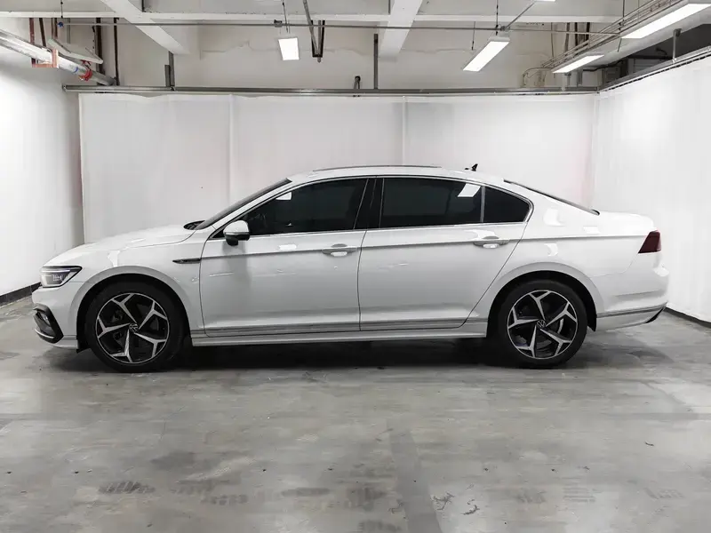 2023 Volkswagen Magotan с пробегом 100 000 км