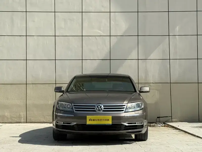 2012 Volkswagen Phaeton с пробегом 106 000 км