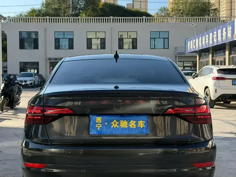 2021 Volkswagen Sagitar с пробегом 90 000 км