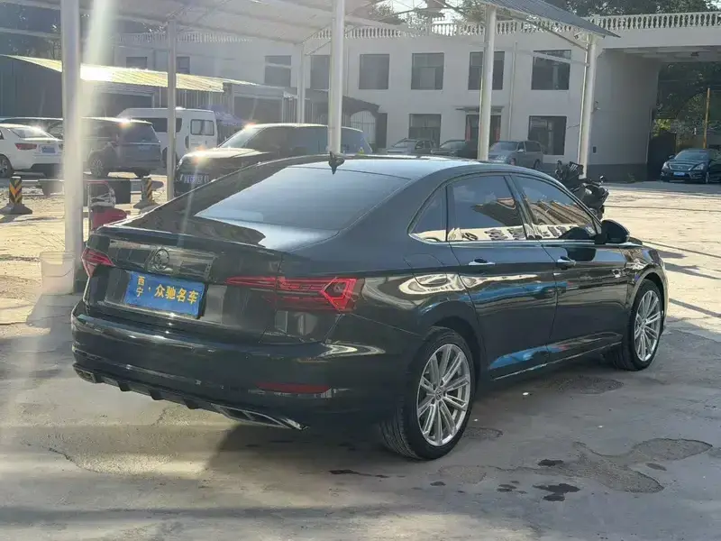 2021 Volkswagen Sagitar с пробегом 90 000 км