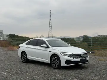 2025 Volkswagen Sagitar с пробегом 14 000 км