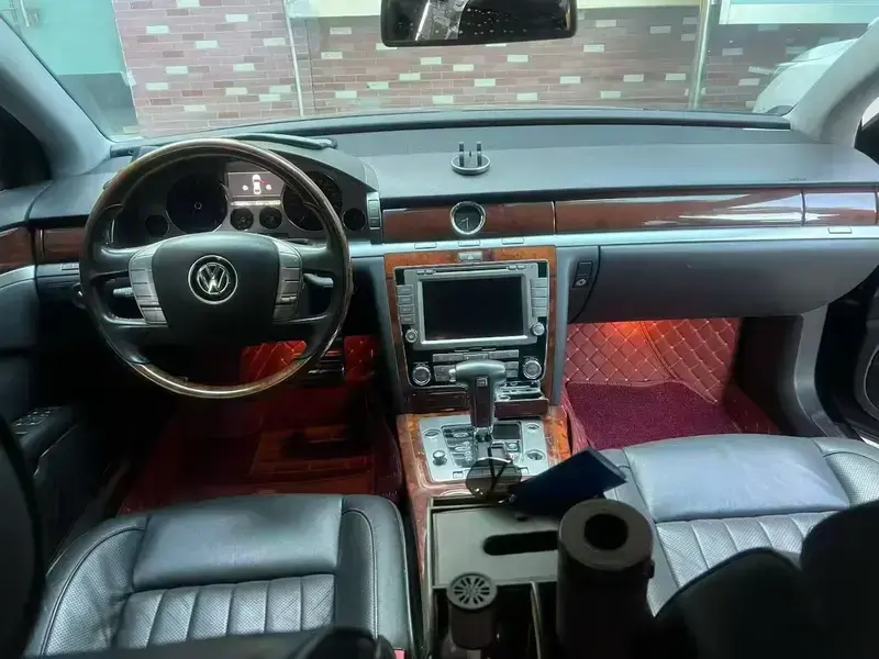 2012 Volkswagen Phaeton с пробегом 180 000 км