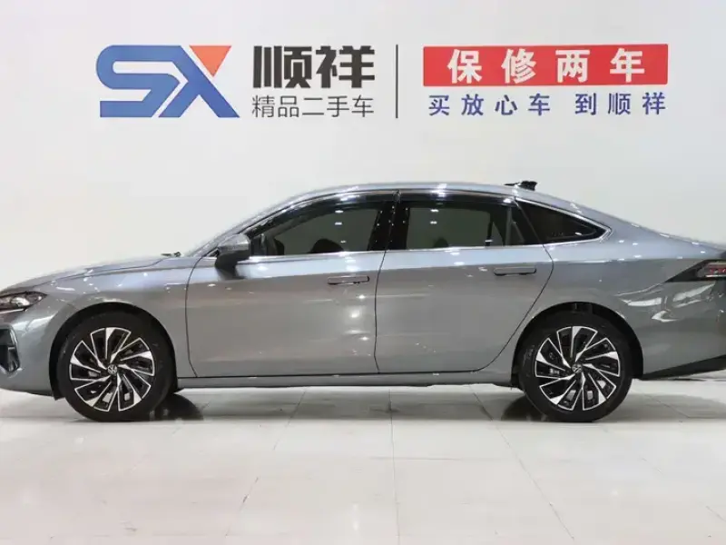 2026 Volkswagen Sagitar с пробегом 11 000 км