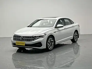 2025 Volkswagen Sagitar с пробегом 10 500 км