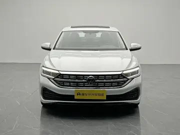 2025 Volkswagen Sagitar с пробегом 10 500 км