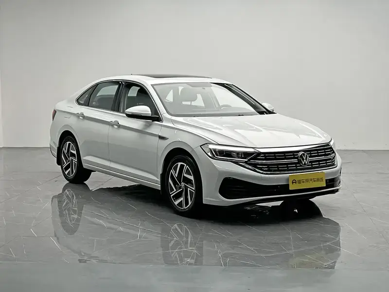 2025 Volkswagen Sagitar с пробегом 10 500 км