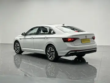 2025 Volkswagen Sagitar с пробегом 10 500 км