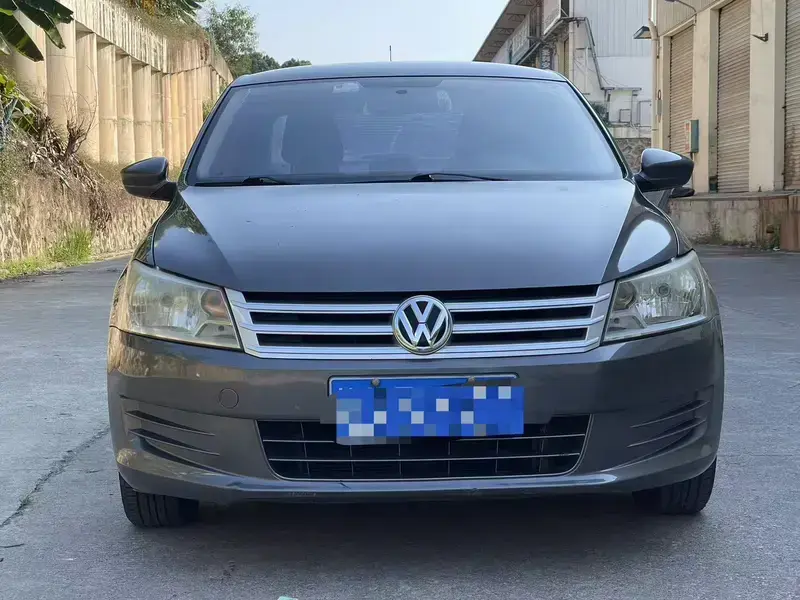2013 Volkswagen Santana с пробегом 140 000 км