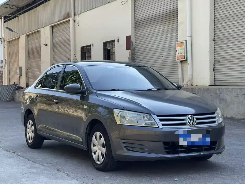 2013 Volkswagen Santana с пробегом 140 000 км