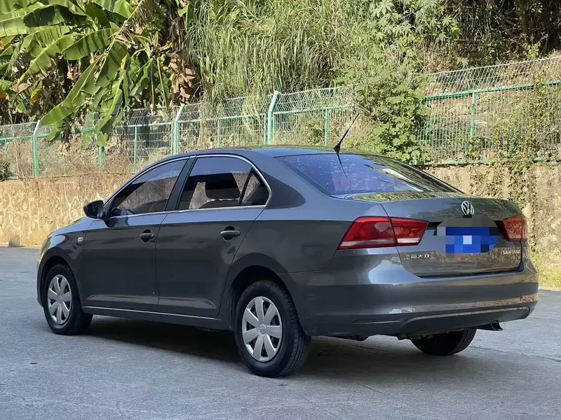 2013 Volkswagen Santana с пробегом 140 000 км