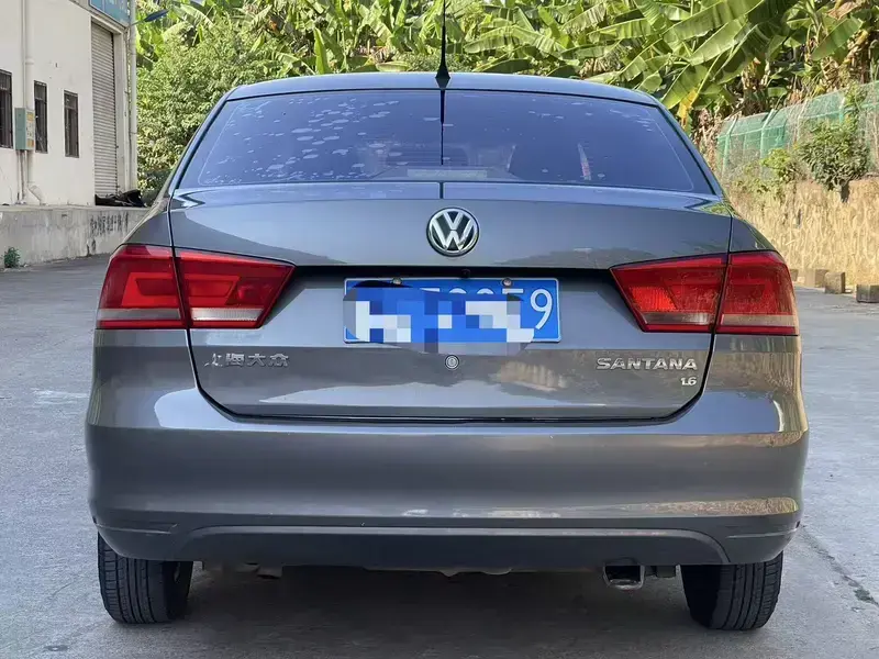2013 Volkswagen Santana с пробегом 140 000 км