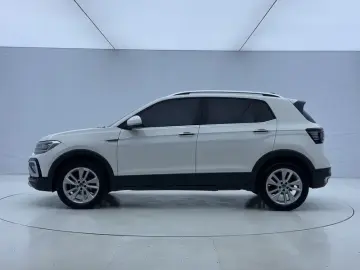 2022 Volkswagen T-Cross с пробегом 40 000 км