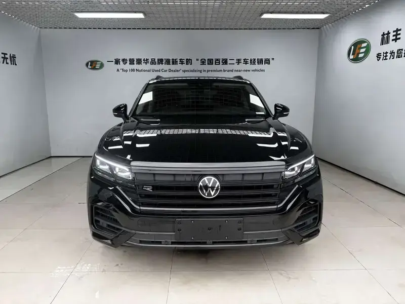 2023 Volkswagen Touareg с пробегом 14 000 км