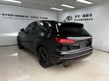 2023 Volkswagen Touareg с пробегом 14 000 км