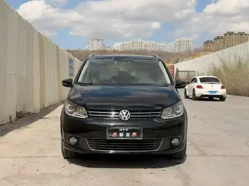 2015 Volkswagen Touran с пробегом 120 000 км