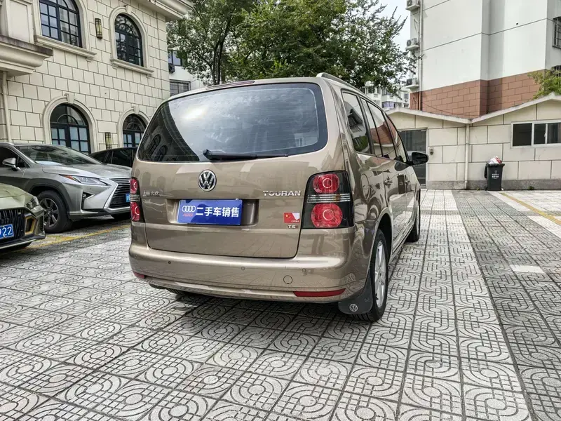 2015 Volkswagen Touran с пробегом 66 000 км