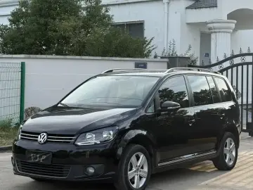 2015 Volkswagen Touran с пробегом 100 000 км