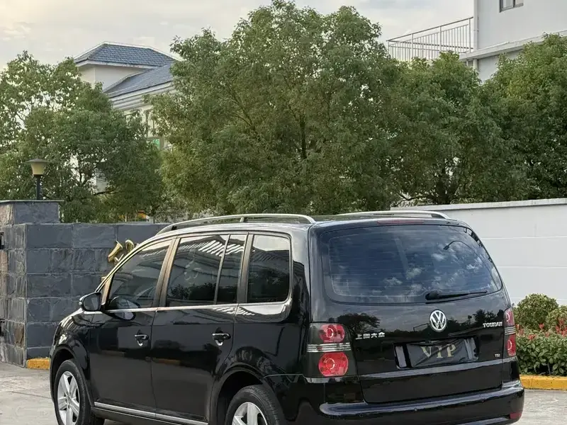 2015 Volkswagen Touran с пробегом 100 000 км