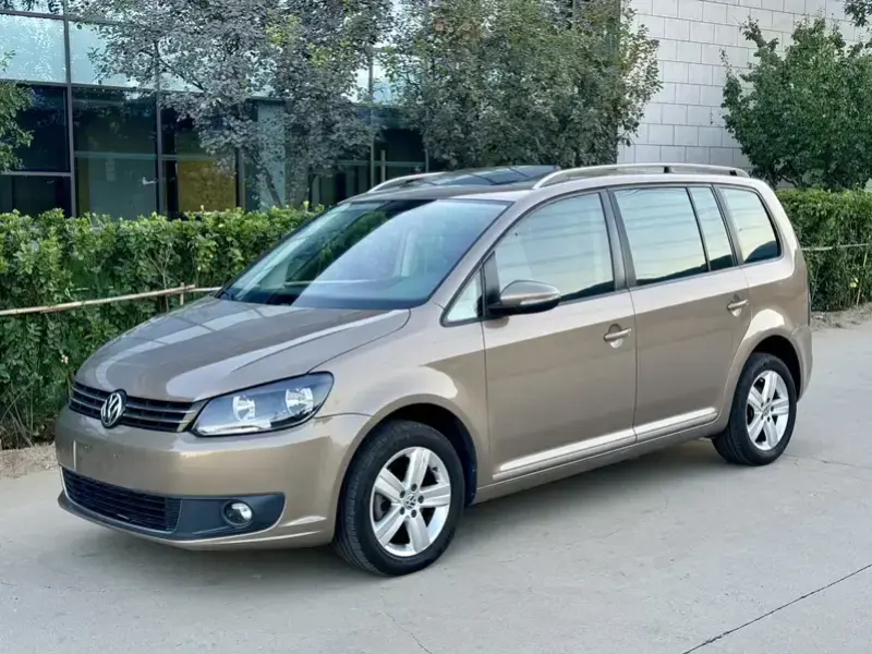 2015 Volkswagen Touran с пробегом 103 000 км
