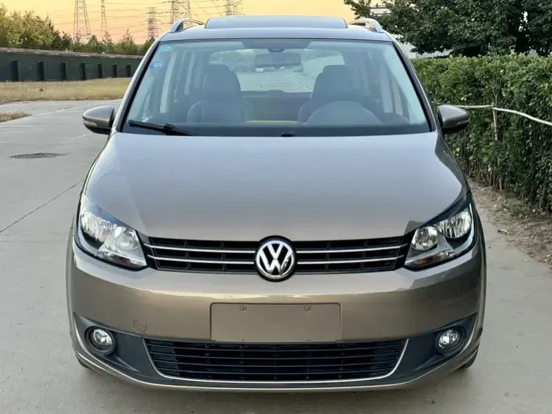 2015 Volkswagen Touran с пробегом 103 000 км