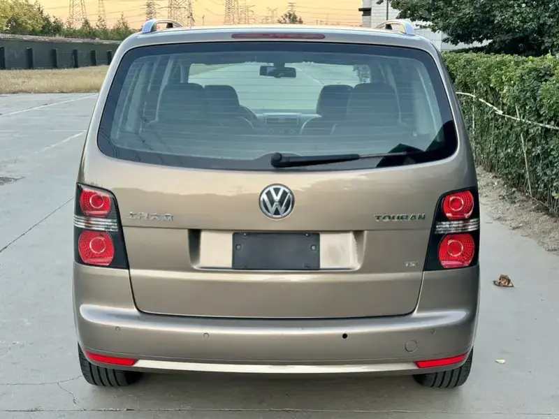 2015 Volkswagen Touran с пробегом 103 000 км