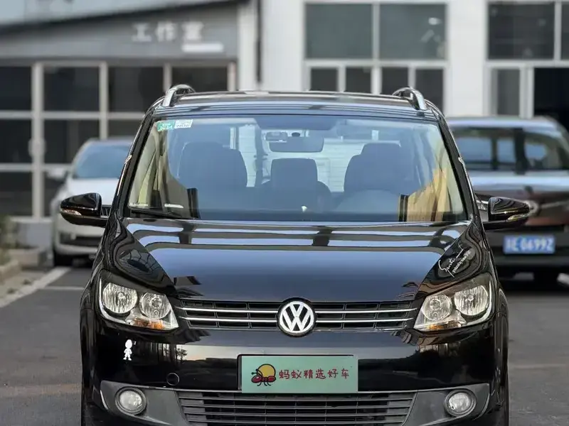 2015 Volkswagen Touran с пробегом 88 000 км