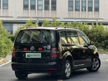 2015 Volkswagen Touran с пробегом 88 000 км