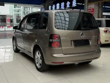 2015 Volkswagen Touran с пробегом 126 000 км