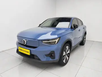 2022 Volvo C40 с пробегом 68 400 км