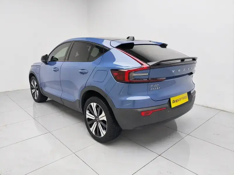 2022 Volvo C40 с пробегом 68 400 км