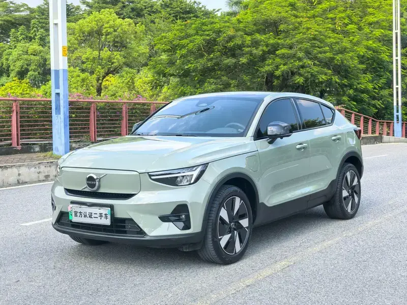 2024 Volvo C40 с пробегом 45 000 км