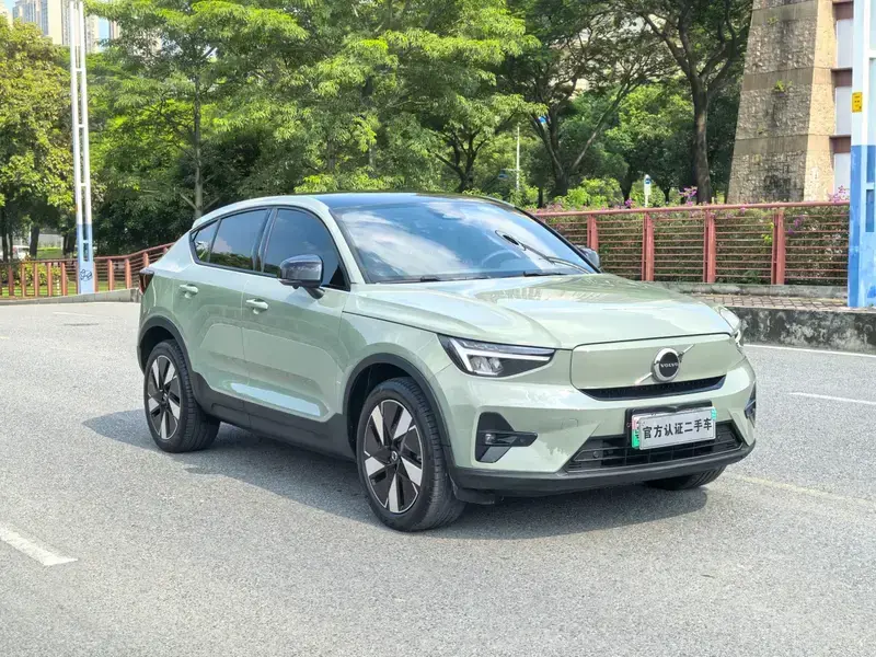 2024 Volvo C40 с пробегом 45 000 км