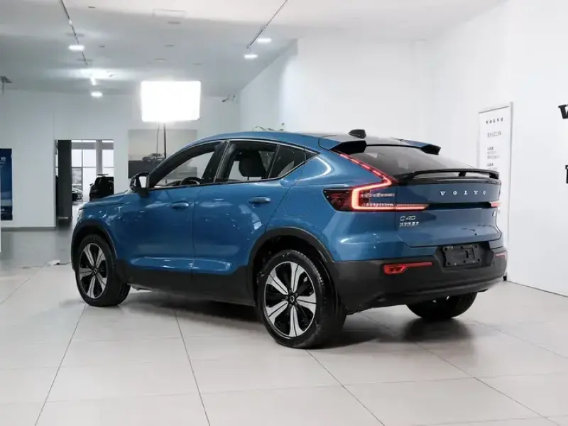 2023 Volvo C40 с пробегом 51 000 км