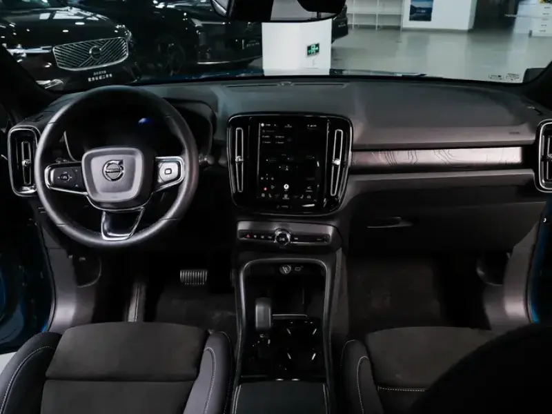 2023 Volvo C40 с пробегом 51 000 км
