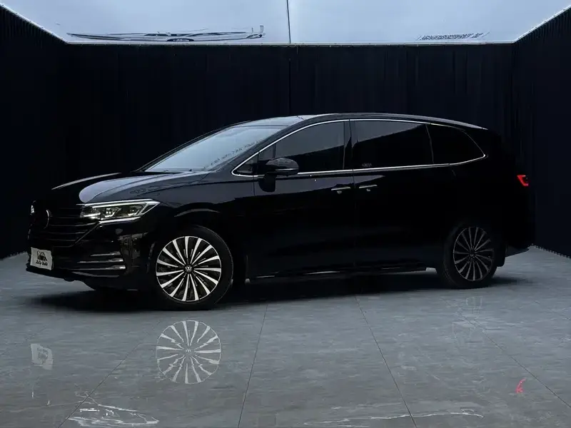 2022 Volkswagen Viloran с пробегом 93 900 км