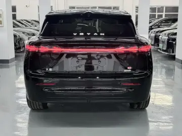 2025 Voyah Courage с пробегом 4 200 км