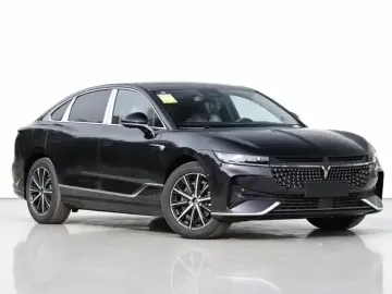 2024 Voyah Passion с пробегом 15 000 км