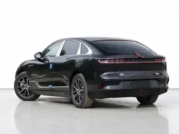 2024 Voyah Passion с пробегом 15 000 км