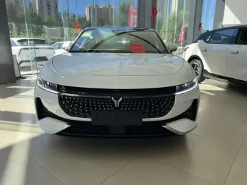 2024 Voyah Passion с пробегом 100 км