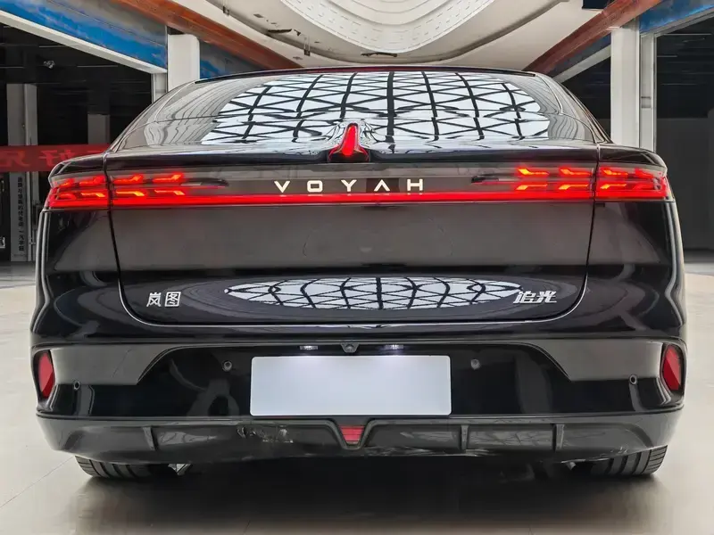 2024 Voyah Passion с пробегом 21 000 км