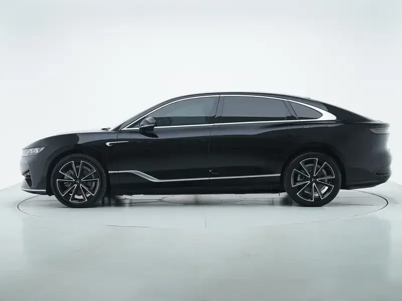 2024 Voyah Passion с пробегом 25 200 км