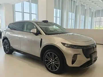 2025 Voyah Courage с пробегом 11 000 км