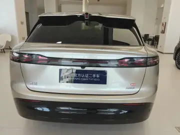 2025 Voyah Courage с пробегом 11 000 км