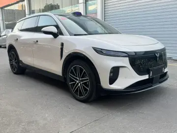 2025 Voyah Courage с пробегом 16 000 км