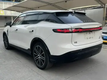 2025 Voyah Courage с пробегом 16 000 км