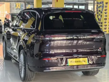 2026 Voyah Taishan с пробегом 47 000 км