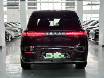 2026 Voyah Taishan с пробегом 48 000 км
