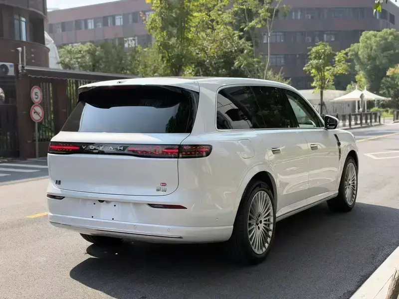 2026 Voyah Taishan с пробегом 100 км