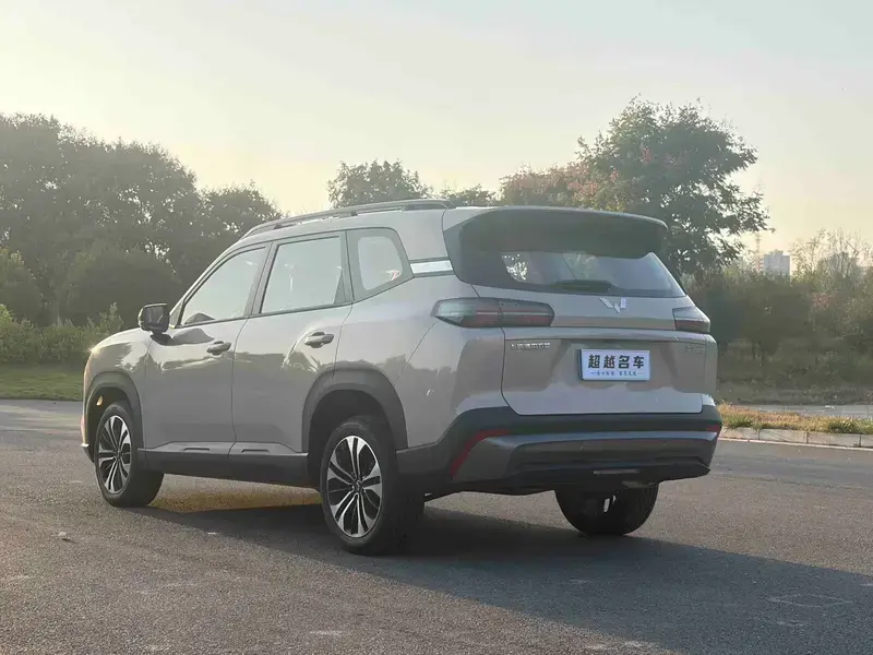 2026 Wuling Starlight 560 с пробегом 1 600 км
