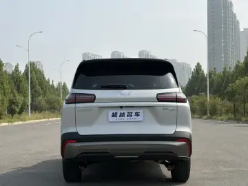 2026 Wuling Starlight 560 с пробегом 3 000 км
